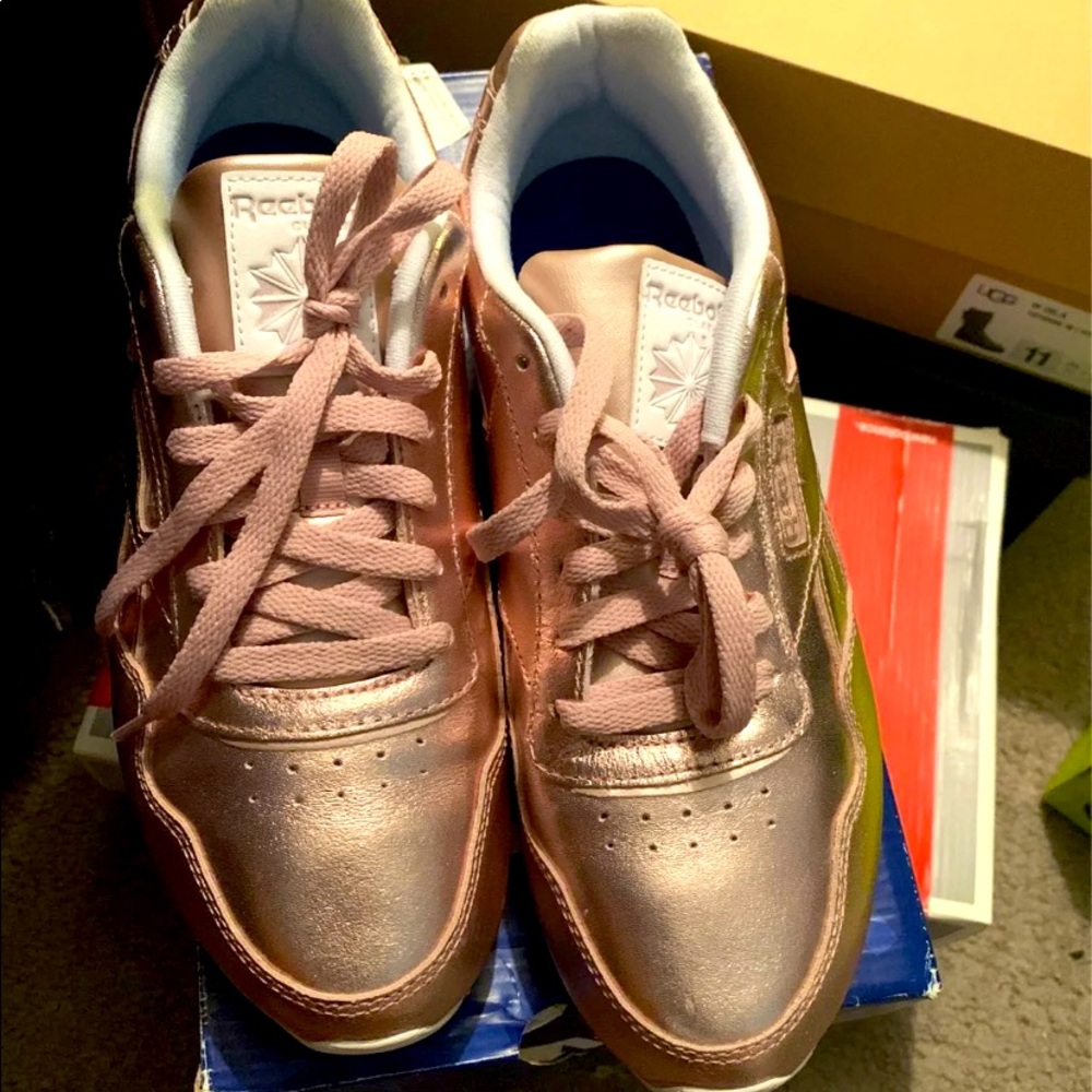 Reebok Sneakers